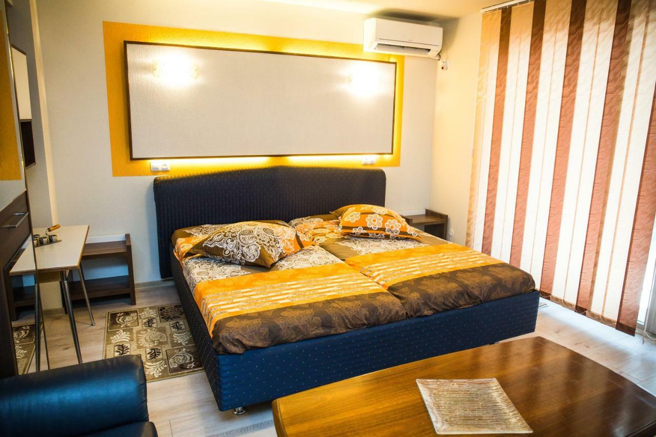 Apartament Calea Bucuresti Piteşti Esterno foto